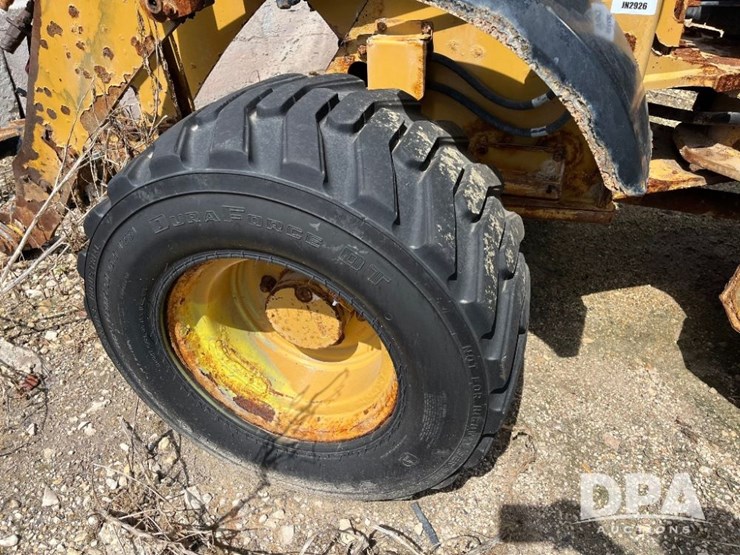 2015-caterpillar-903c-image-33