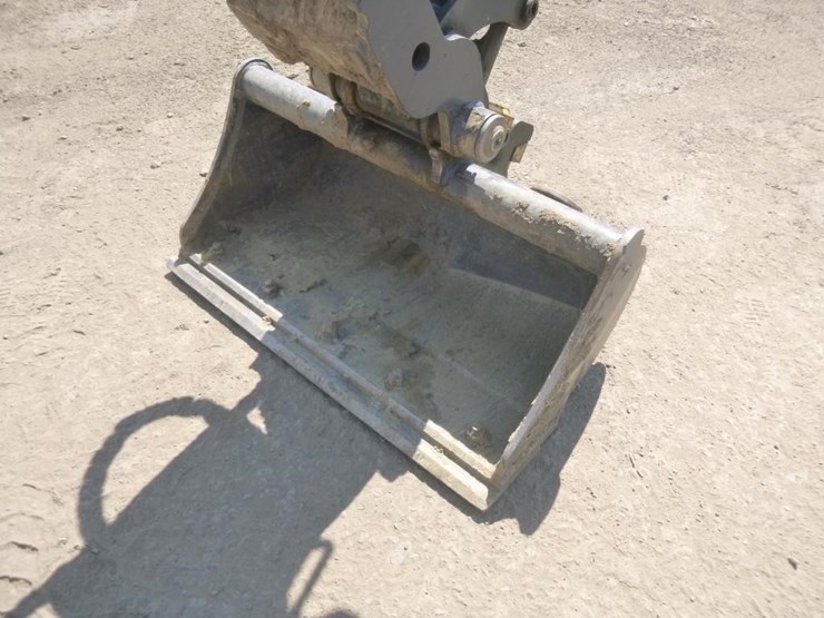 2022-deere-17g-image-21