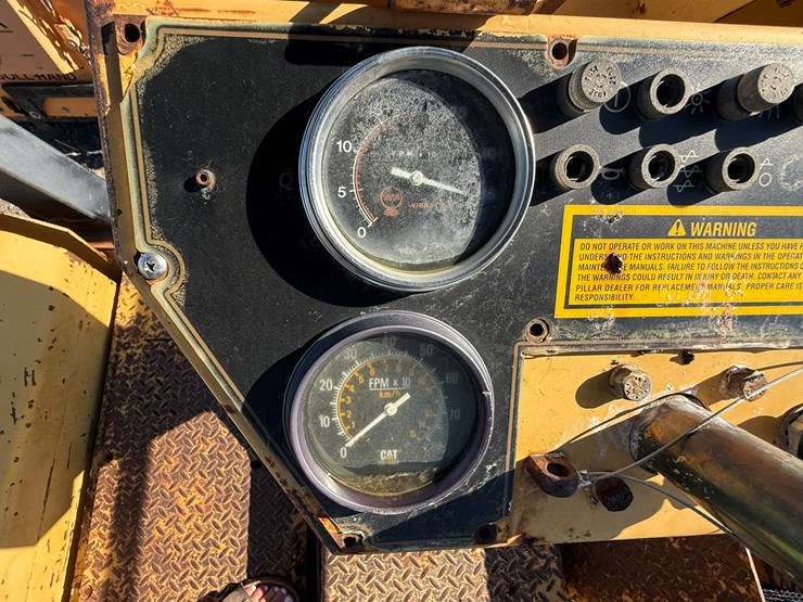 caterpillar-cb-434-image-39