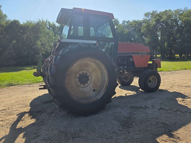 1984-case-ih-2394-image-11