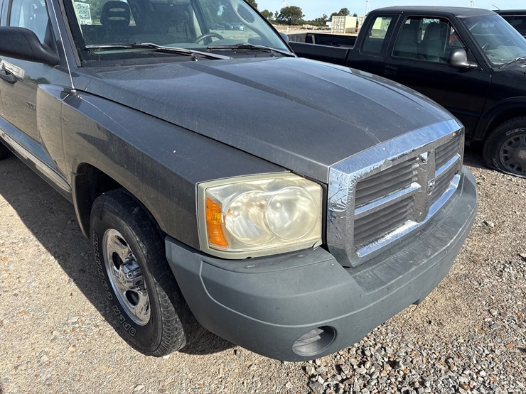 2005-dodge-dakota-image-10