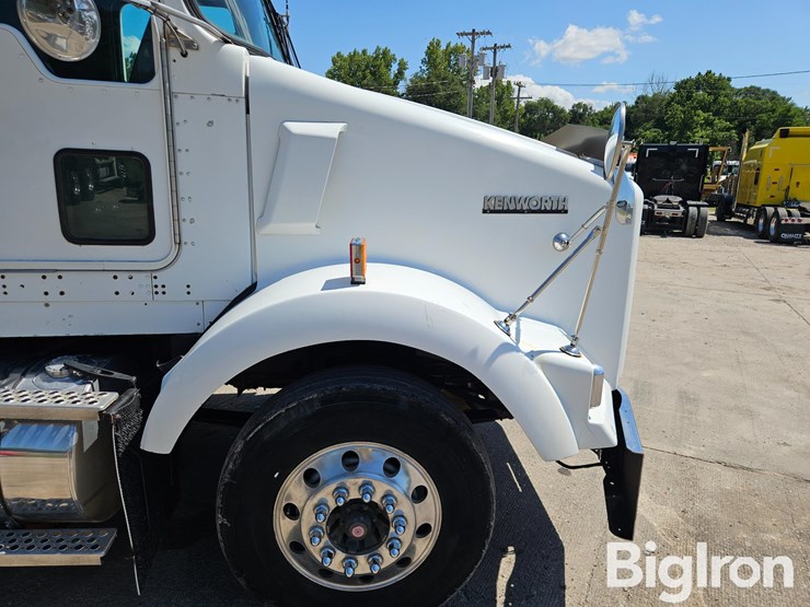 2006-kenworth-t800-image-18