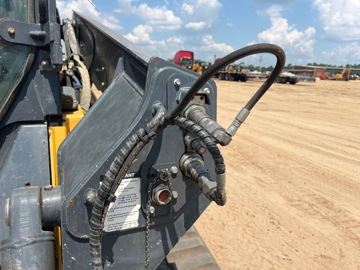 2020-deere-333g-image-13