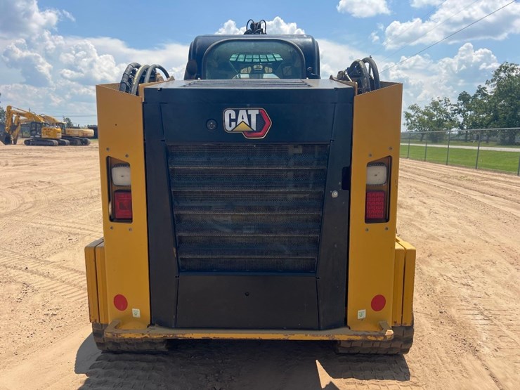 2023-caterpillar-279d3-image-3