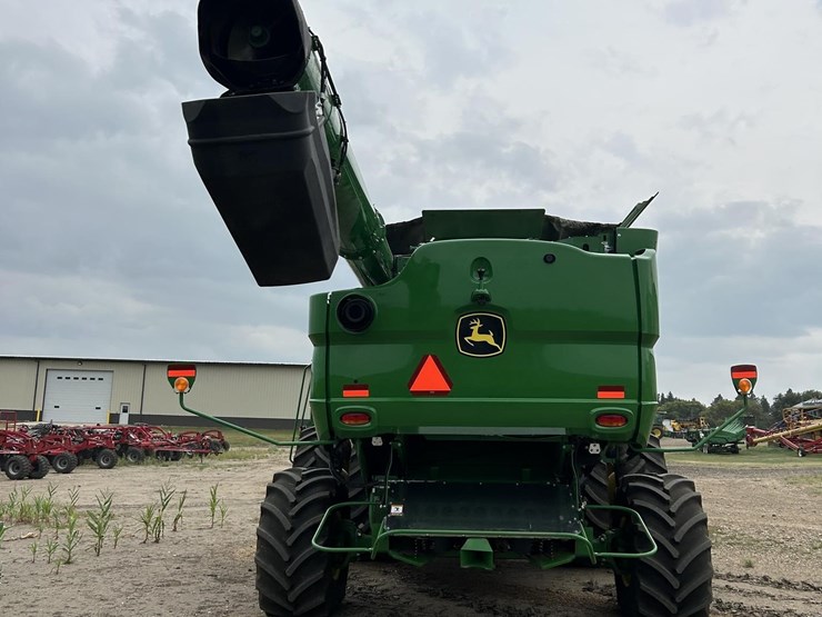 2024-john-deere-s790-image-8