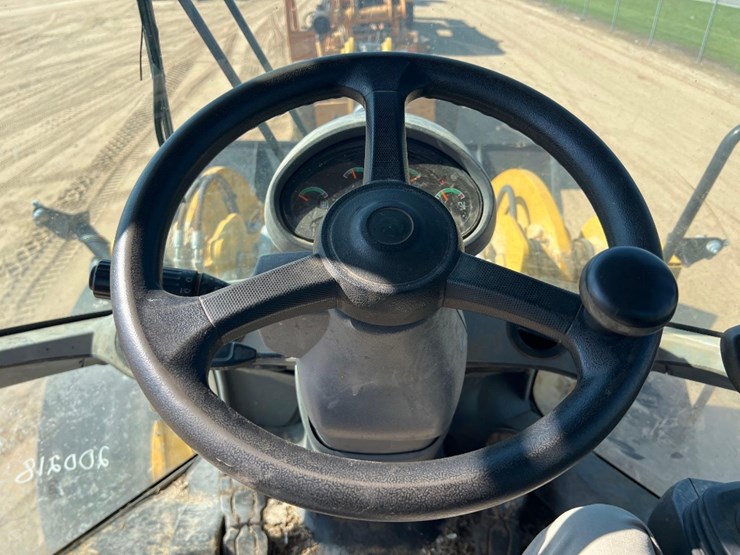 2018-caterpillar-926m-image-36