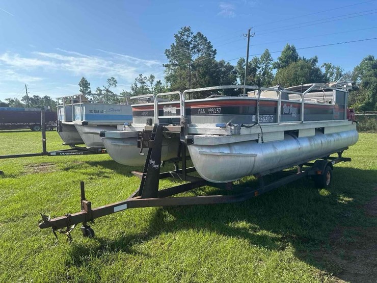 1988-basstracker-20'-pontoon-boat-image-7