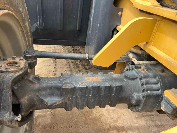 2014-caterpillar-tl642c-image-14