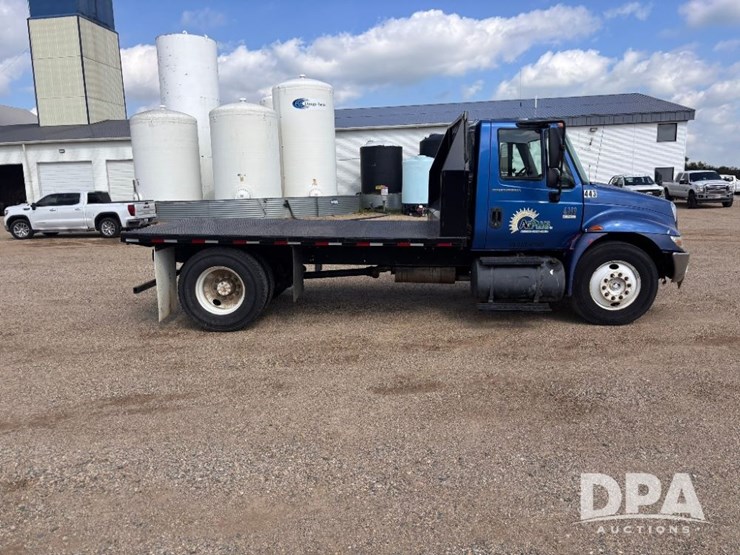2006-international-durastar-4300-image-4