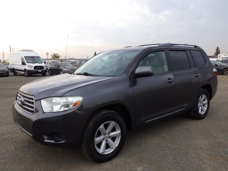 2010-toyota-highlander-image-1