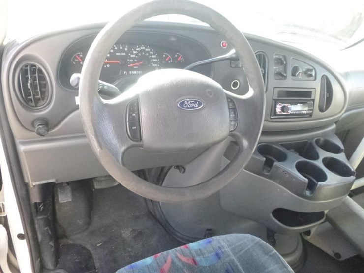 2008-ford-e450-image-11