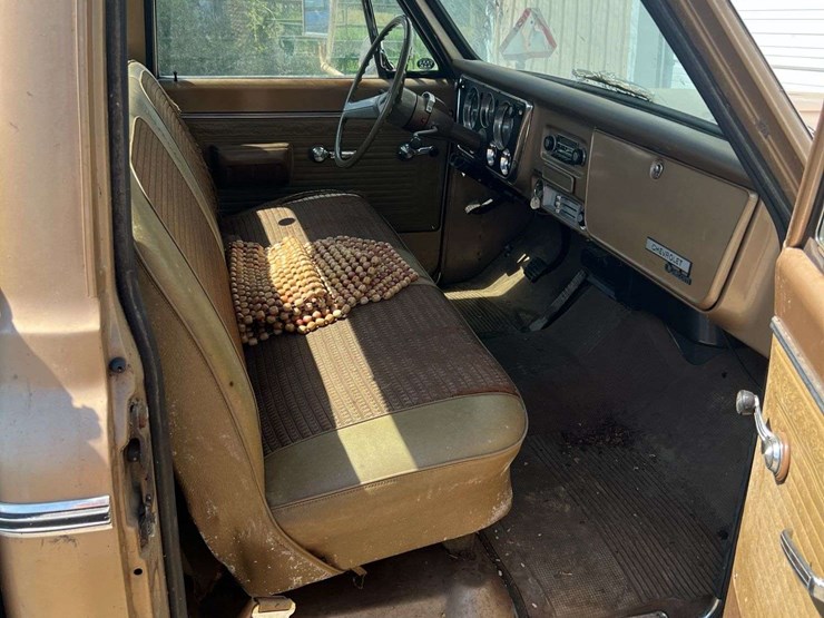 1969-chevy-c20-custom-camper-image-111