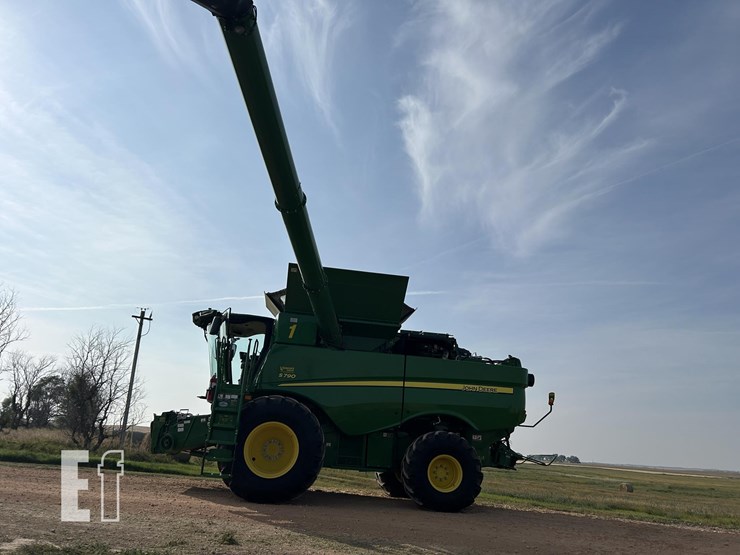 2021-john-deere-s790-image-10
