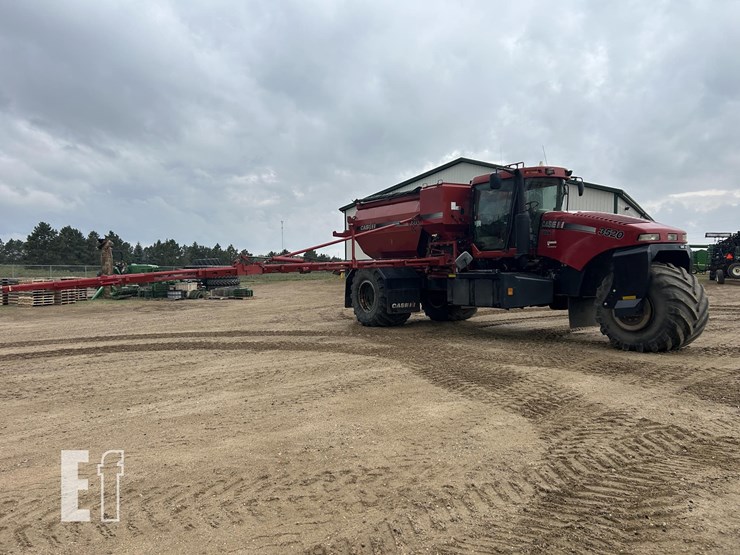 2010-case-ih-titan-3520-image-2