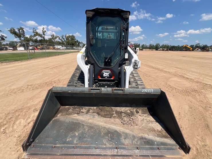 2022-bobcat-t76-image-7