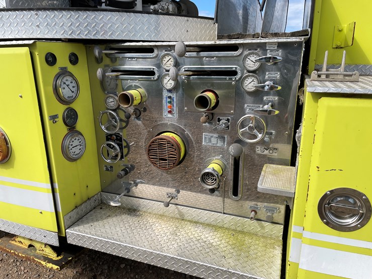 #2011-•-1985-mack-ts100-fire-truck-(has-mn-title)-image-19