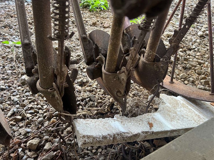 oliver-superior-8ft-grain-drill-image-55