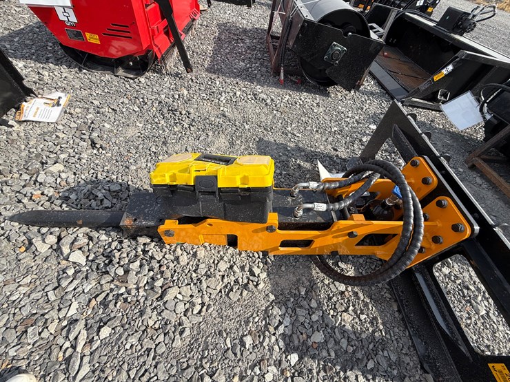#2000-•-#26321-•-unused-giyi-skid-steer-breaker-psc6802507143-image-9
