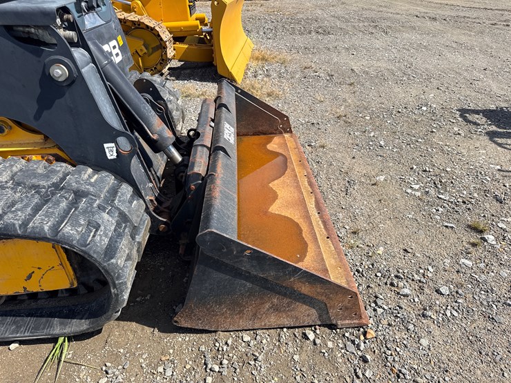 jcb-320t-image-13