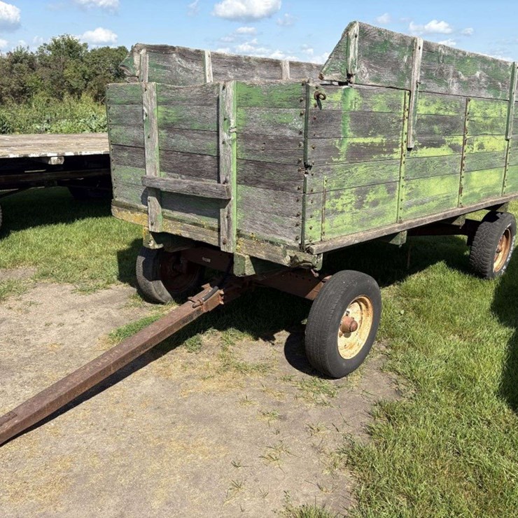 Barge Box, Wood, 68”x12’, 31” sides, with sideboards, on Minnesota 4 Wheel Gear, Hoist, no Endgate
