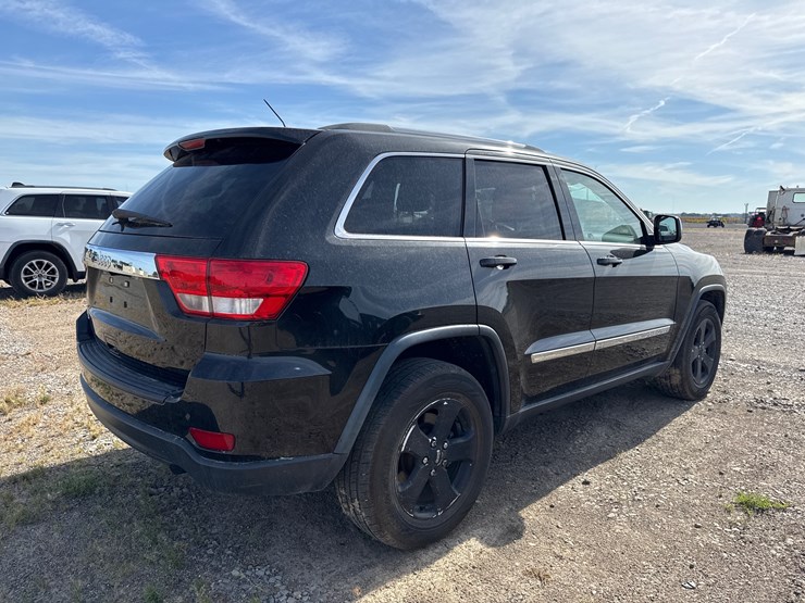 2013-jeep-grand-cherokee-image-4