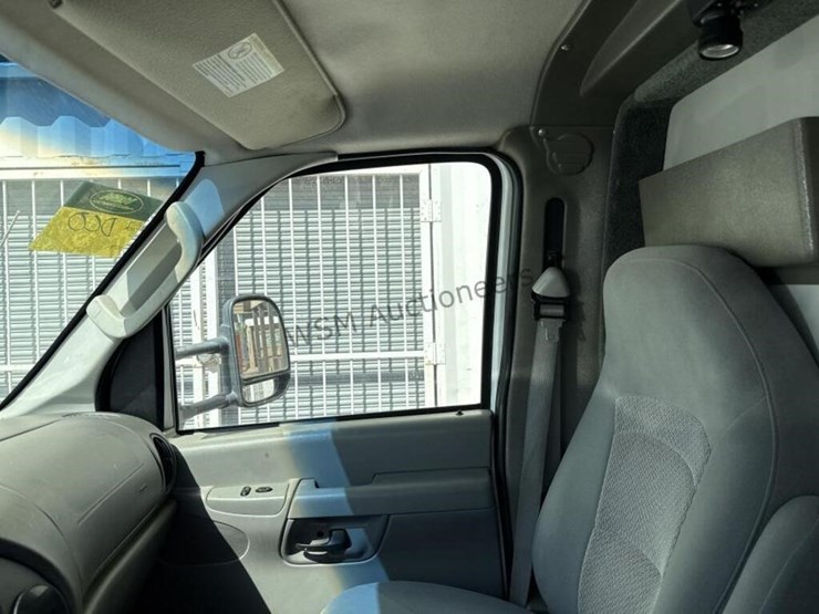 2006-ford-e450-image-27