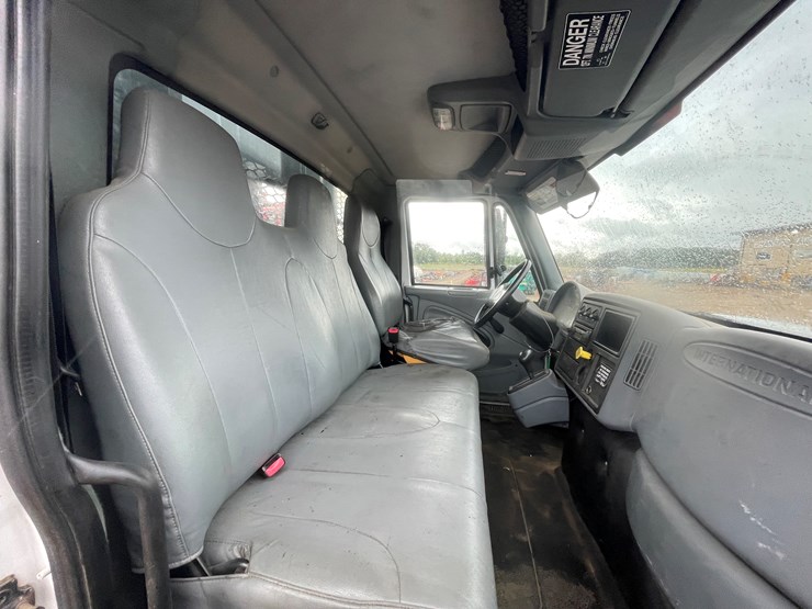 2007-international-durastar-4300-image-24