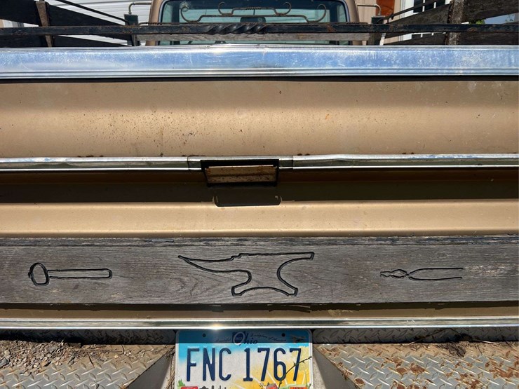1969-chevy-c20-custom-camper-image-65