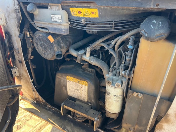 2022-bobcat-t64-image-14