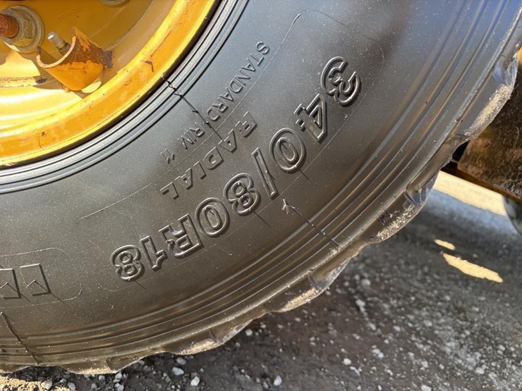 2018-caterpillar-420f2-it-image-27