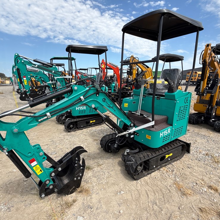 #220 • #26492 • Unused CFG H15R Mini Excavator H15R20250706B8019