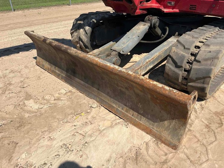 2019-takeuchi-tb290-image-13