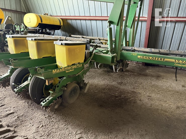 1997-john-deere-1770-image-24