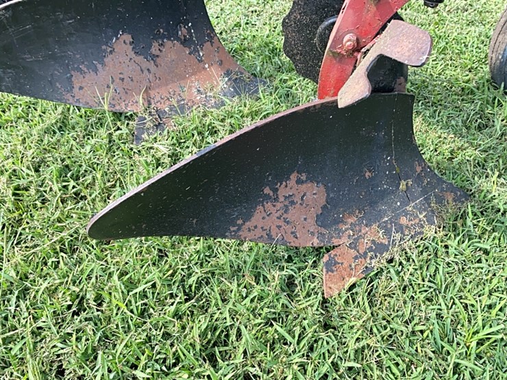 ih-plow-image-16