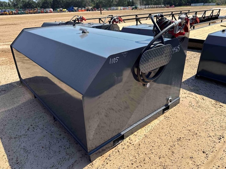unused-x-star-750-gallon-fuel-tank-image-1