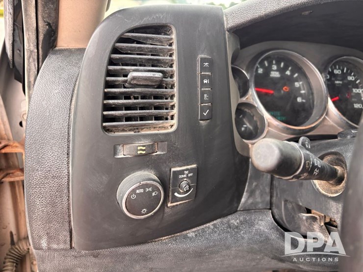 2011-chevrolet-2500hd-image-77