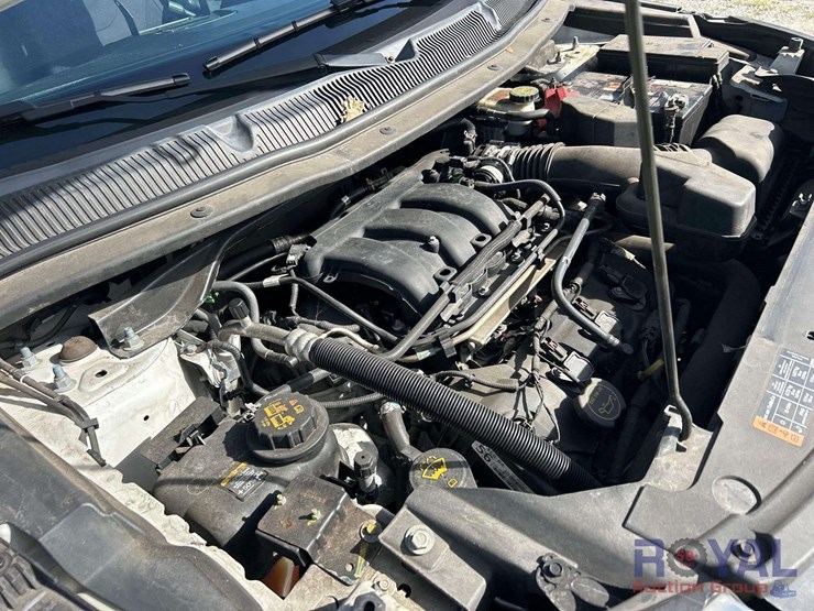 2017-ford-explorer-image-9