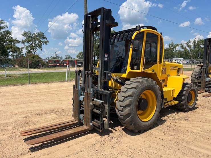 sellick-s80t4e-4ps-rough-terrain-forklift-image-8