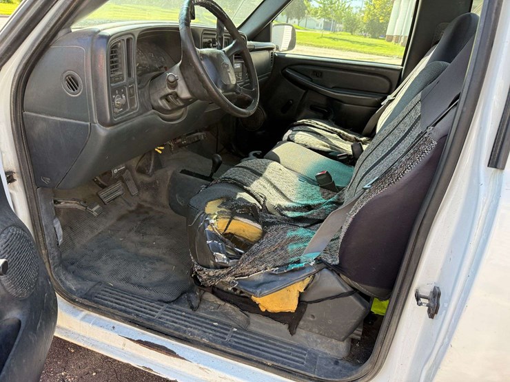 2001-chevrolet-1500-image-45
