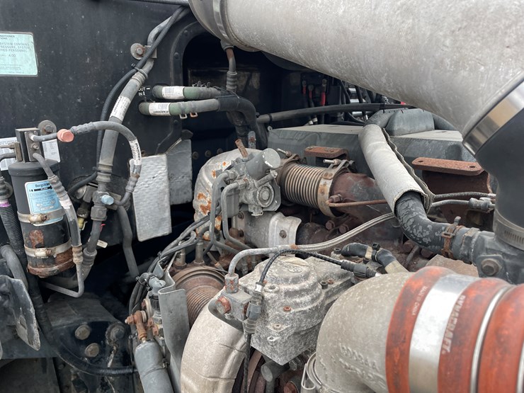 2013-peterbilt-386-image-42