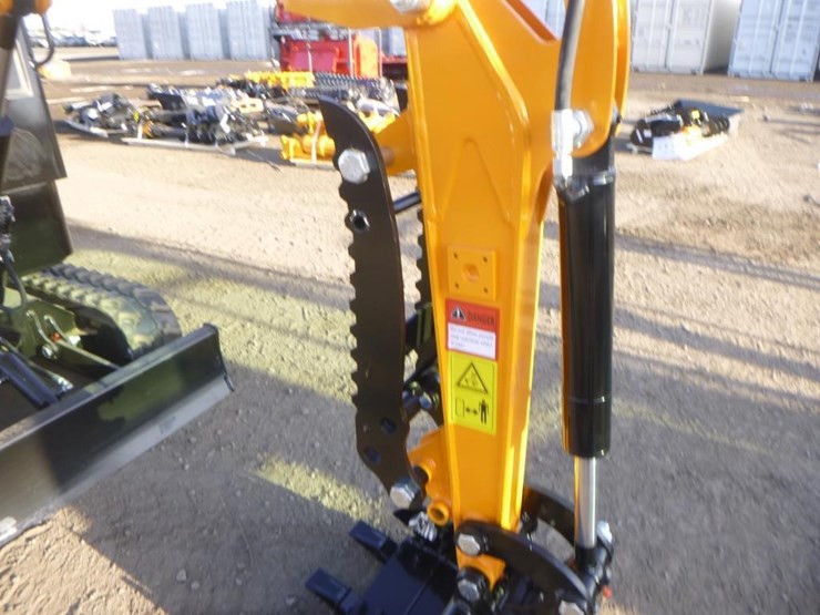 2025-vicsec-vc13c-hydraulic-excavator-image-12