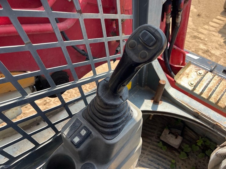 2019-takeuchi-tl6r-image-27