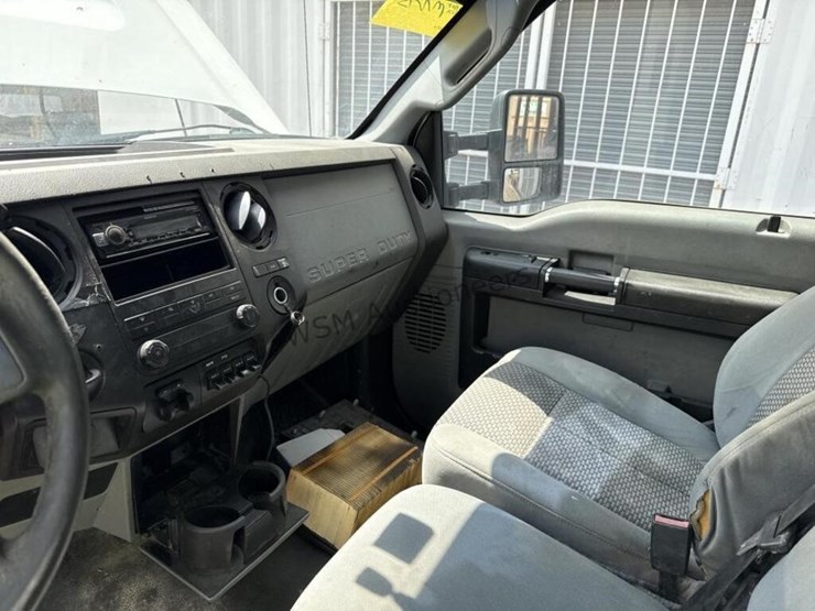 2015-ford-f550-image-19