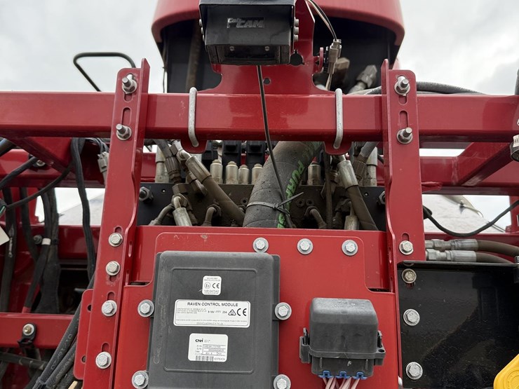 2020-case-ih-patriot-4440-image-44