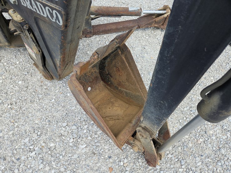 #203064-•-bradco-408w-backhoe-image-2