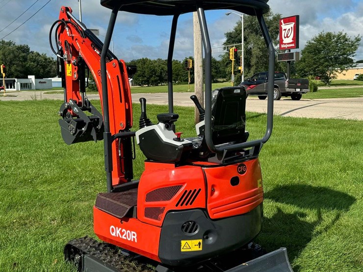 2025-industrial-qk20r-mini-excavator-...-unused-image-2