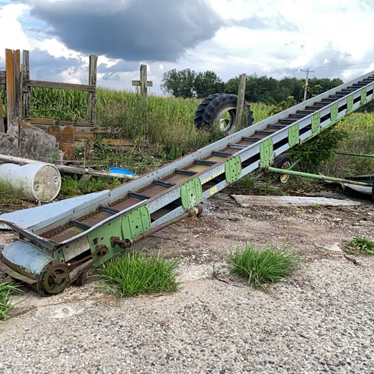 JOHN DEERE 428