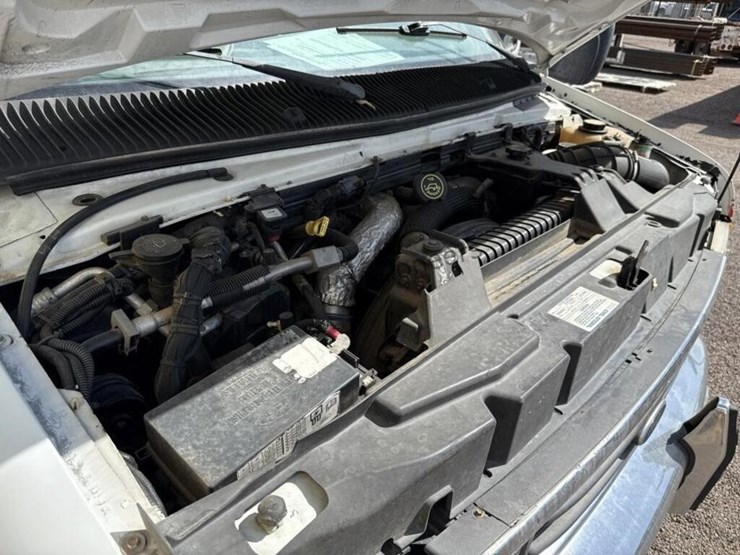 2006-ford-e450-image-18