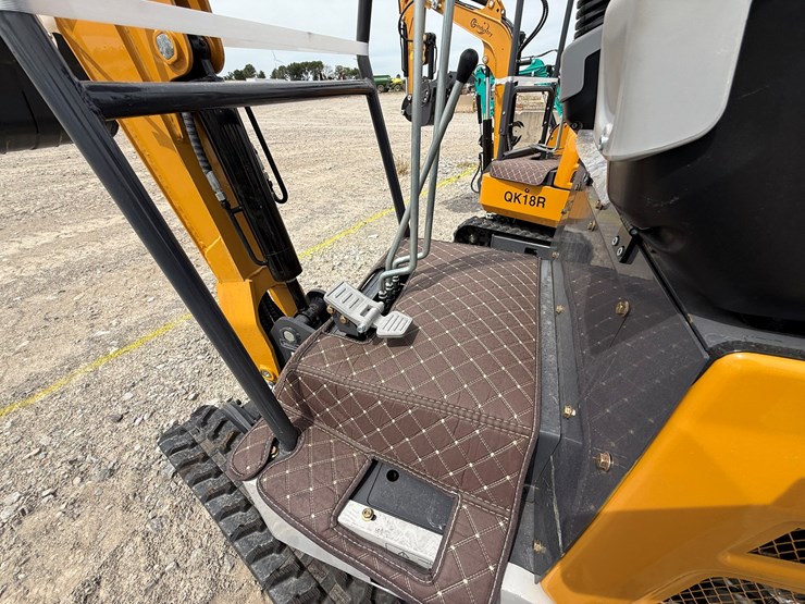 #220-•-#26489-•-unused-cfg-xz20r-mini-excavator-xz20r202507070018-image-32