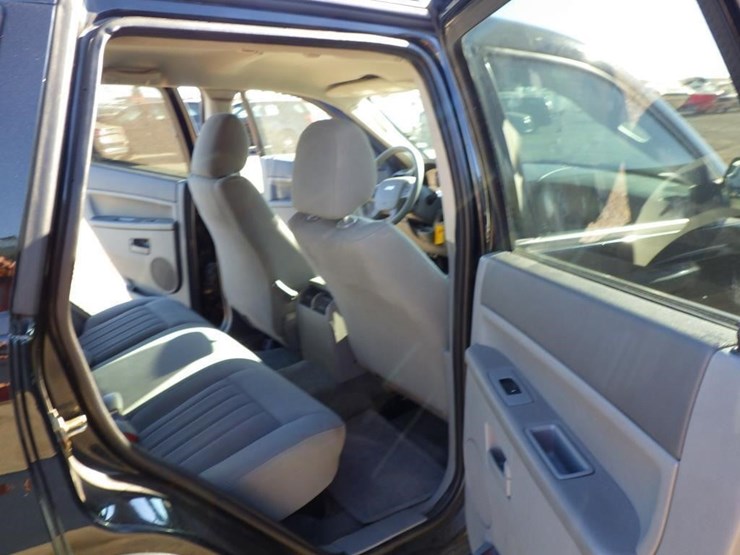2006-jeep-grand-cherokee-image-8